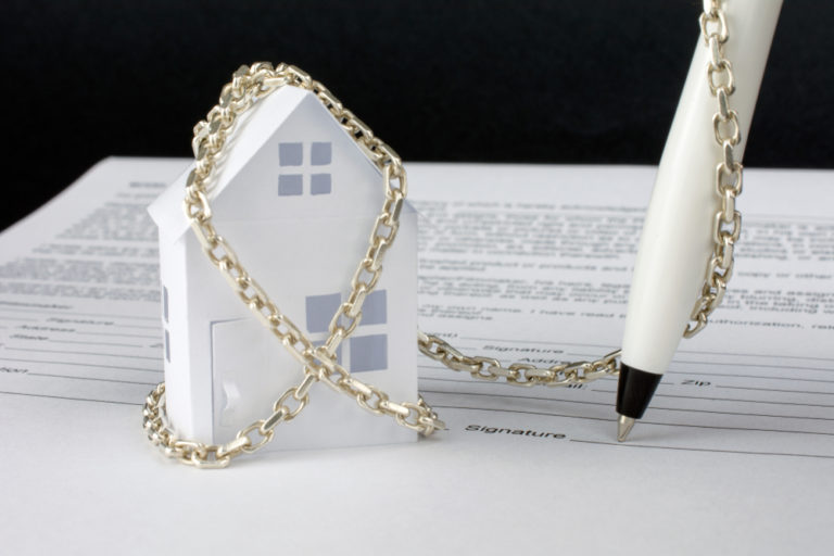 Rents Are Rising as Wages Stagnate in Most MarketsÂ