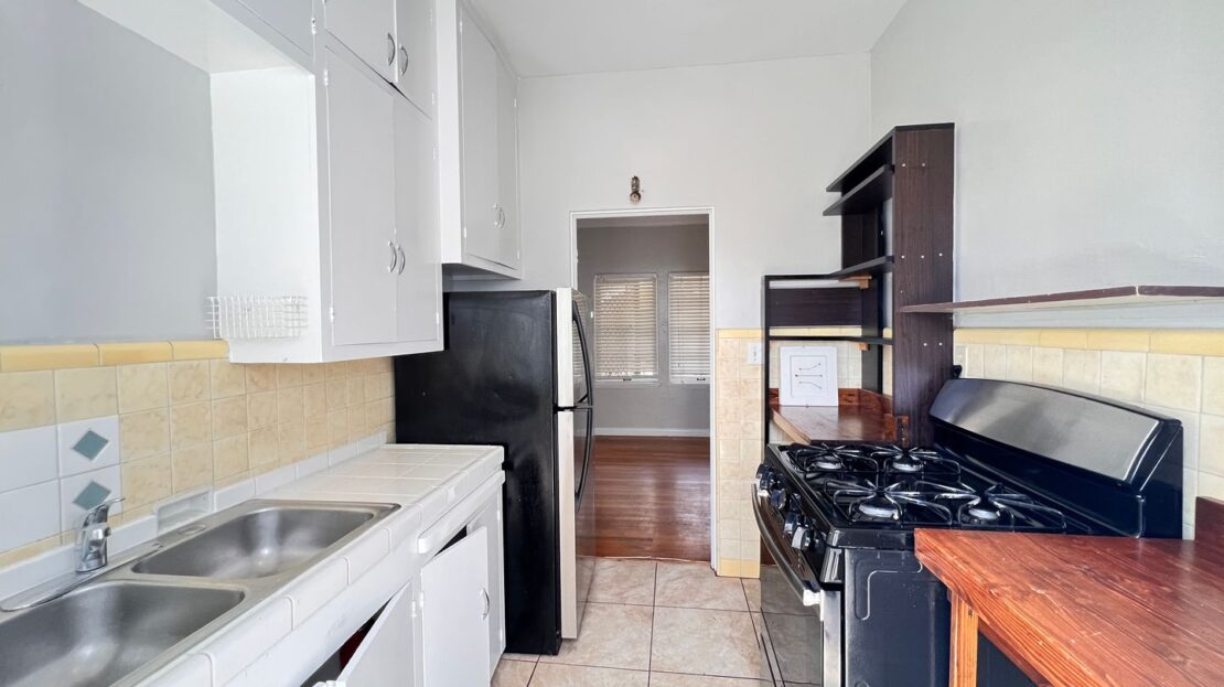 510 Upas St #5 - San Diego - California - 2 bed, 1 bath rental property