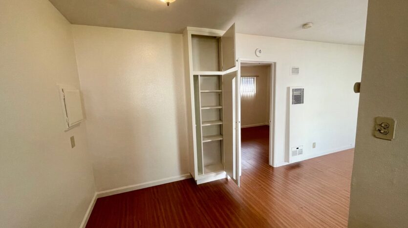 114-118 W 1st Ave - La Habra - California - 1 bed, 1 bath rental property