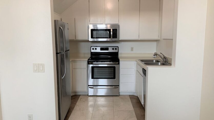 4050 Porte La Paz #47 - San Diego - California - 1 bed, 1 bath rental property