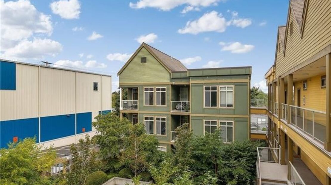 910 Gladstone #209 - Bellingham - Washington - 2 bed, 1 bath rental property