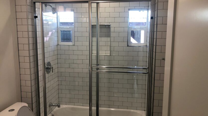 2127 S Sycamore - Los Angeles - California - 3 bed, 2 bath rental property