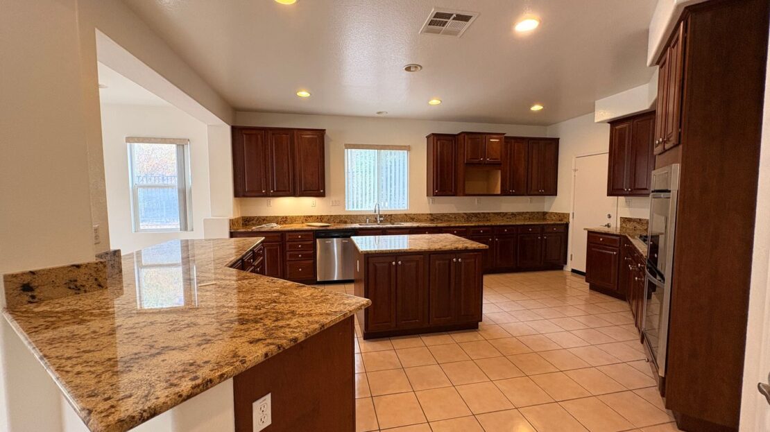 2413 Simon Cir - Corona - California - 5 bed, 4 bath rental property