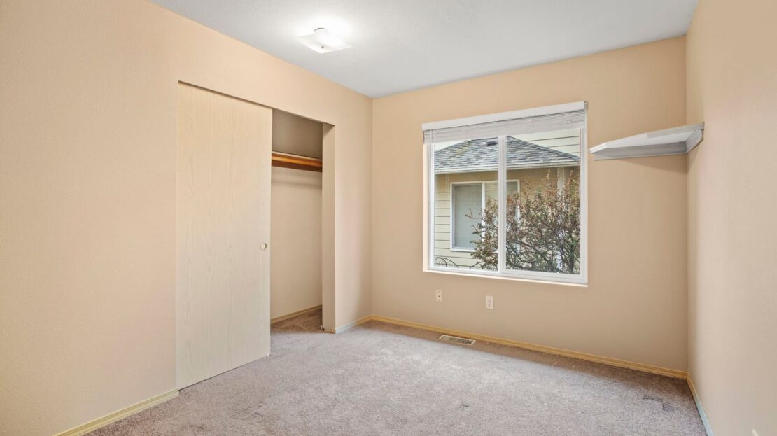 15379 NW Energia St - Portland - Oregon - 4 bed, 2.5 bath rental property