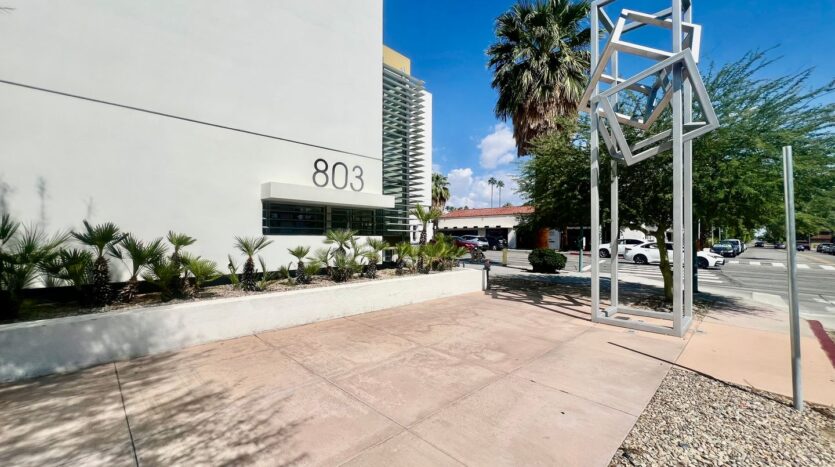 803 N Palm Canyon Dr.  - Unit 01 - Palm Springs - California - 2 bed, 2 bath rental property