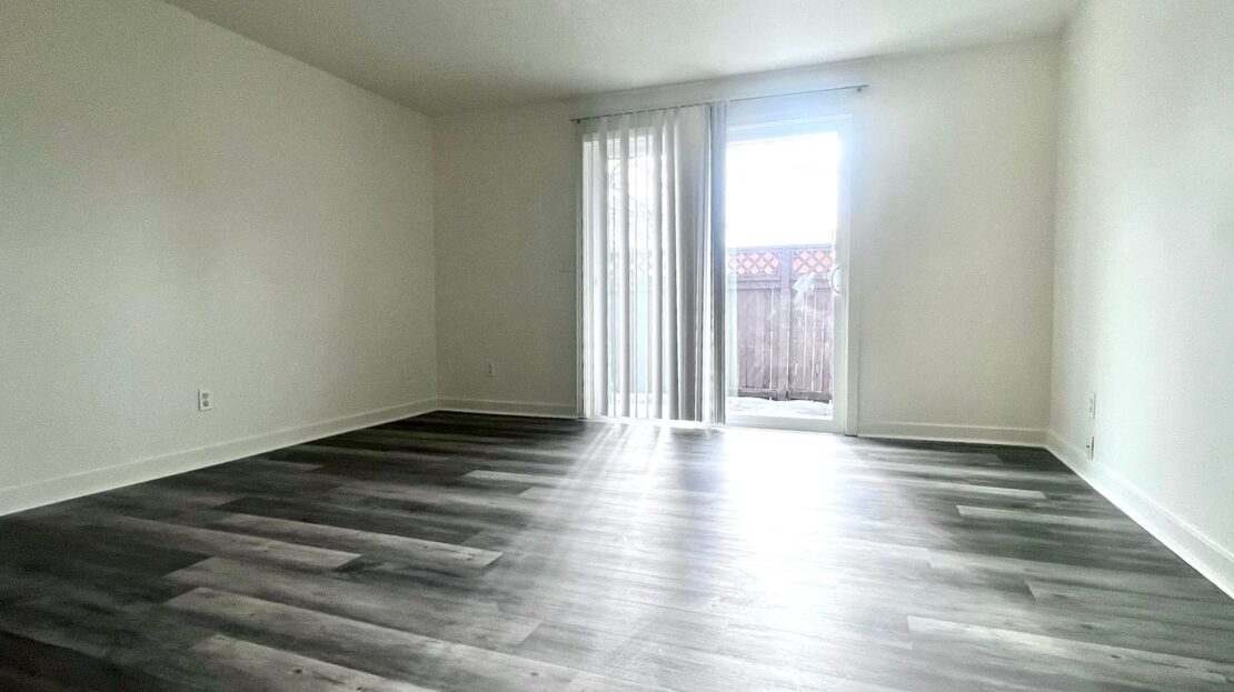 1825 NE Roberts AVE   - Gresham - Oregon - 2 bed, 1 bath rental property