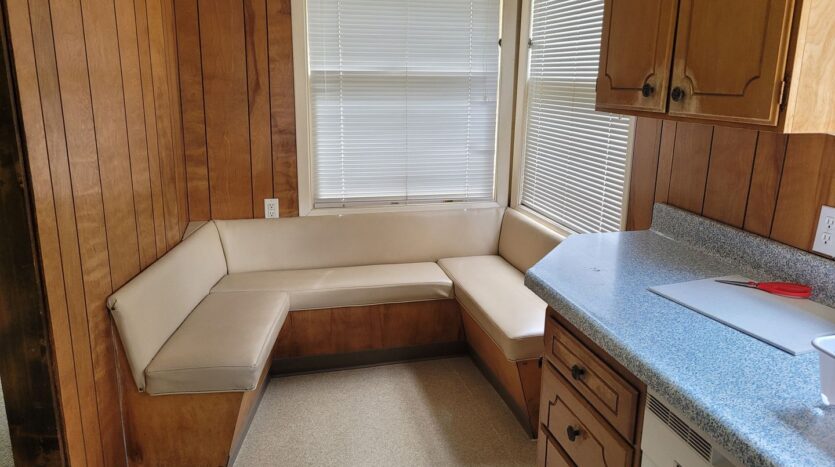 425 SW Maplecrest Drive Room 1 - Portland - Oregon - 1 bed, 1 bath rental property