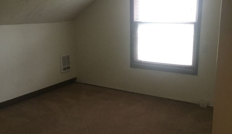 425 SW Maplecrest Drive Room 4 - Portland - Oregon - 1 bed, 1 bath rental property