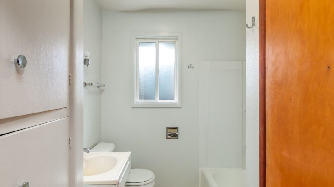 4141 SE 80th Avenue - Portland - Oregon - 3 bed, 1 bath rental property