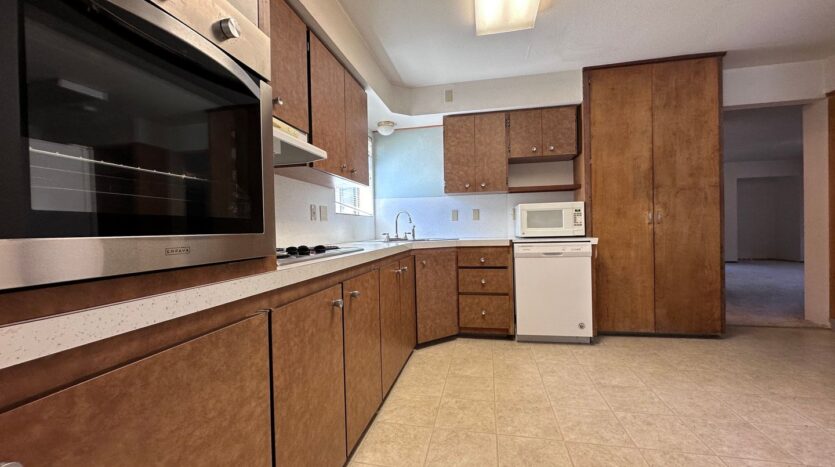 10015 SW Boones Ferry Road Room 3 - Portland - Oregon - 1 bed, 1 bath rental property
