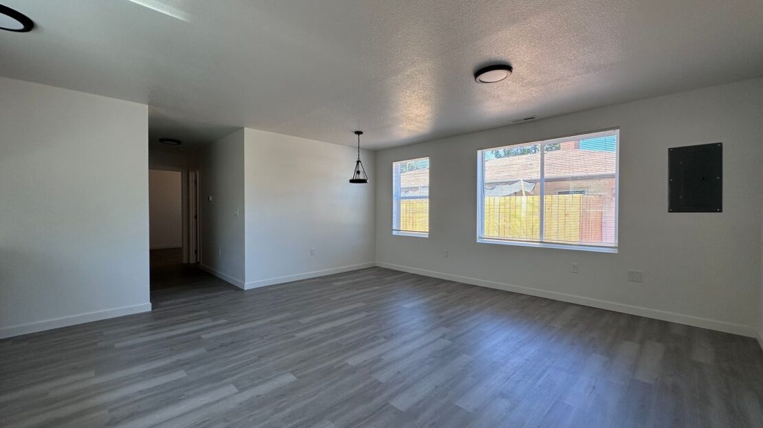 11404 SE Holgate Blvd - C - Portland - Oregon - 2 bed, 1 bath rental property