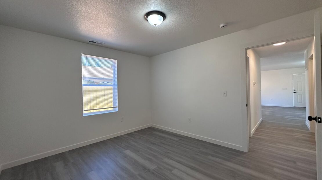 11404 SE Holgate Blvd - C - Portland - Oregon - 2 bed, 1 bath rental property