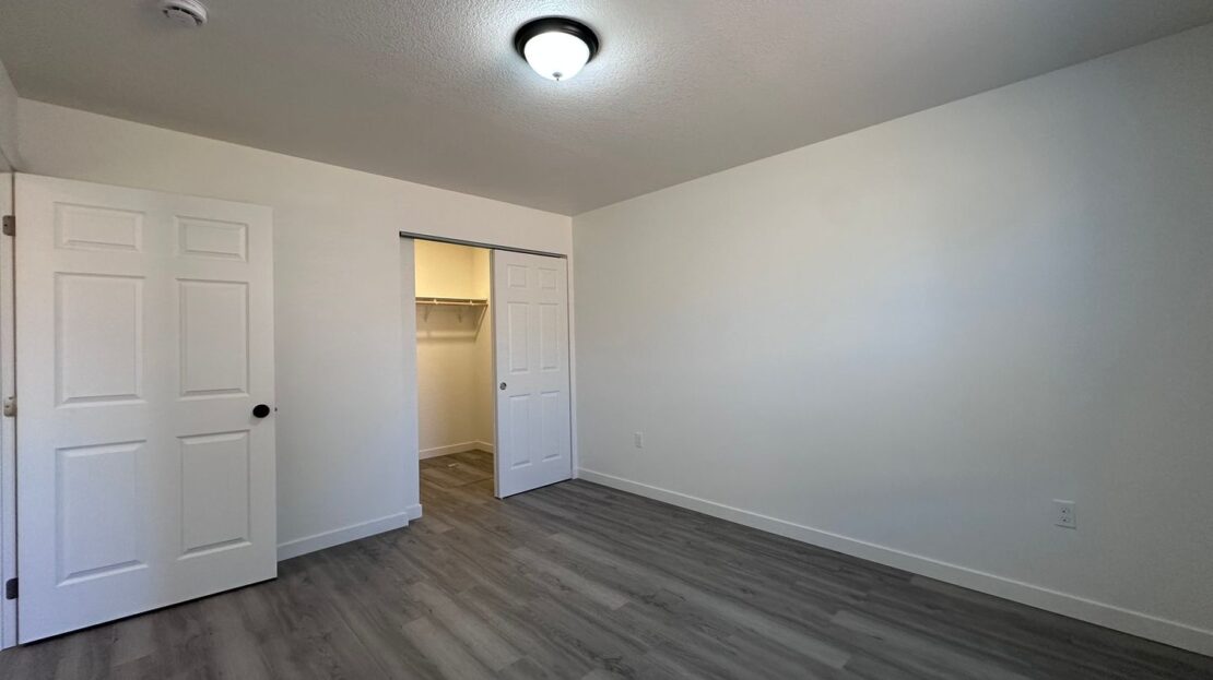 11404 SE Holgate Blvd - C - Portland - Oregon - 2 bed, 1 bath rental property