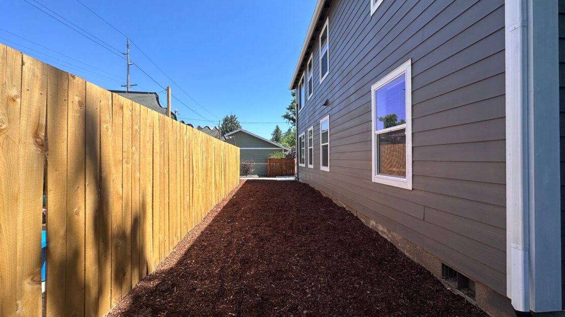 11404 SE Holgate Blvd - C - Portland - Oregon - 2 bed, 1 bath rental property