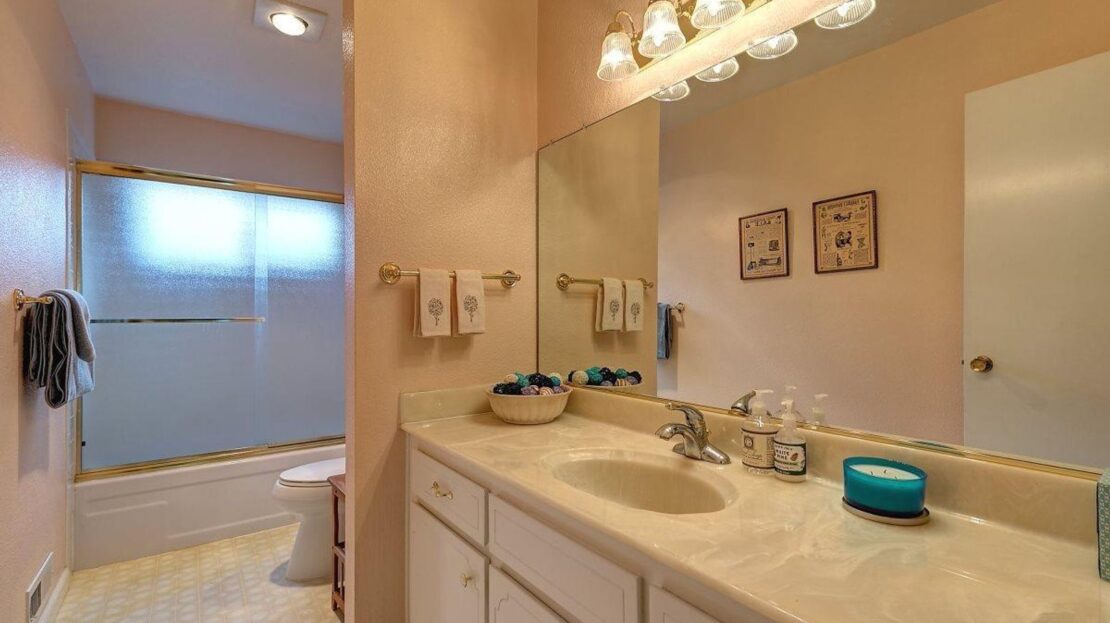 35047 Clover St - Union City - California - 4 bed, 2 bath rental property