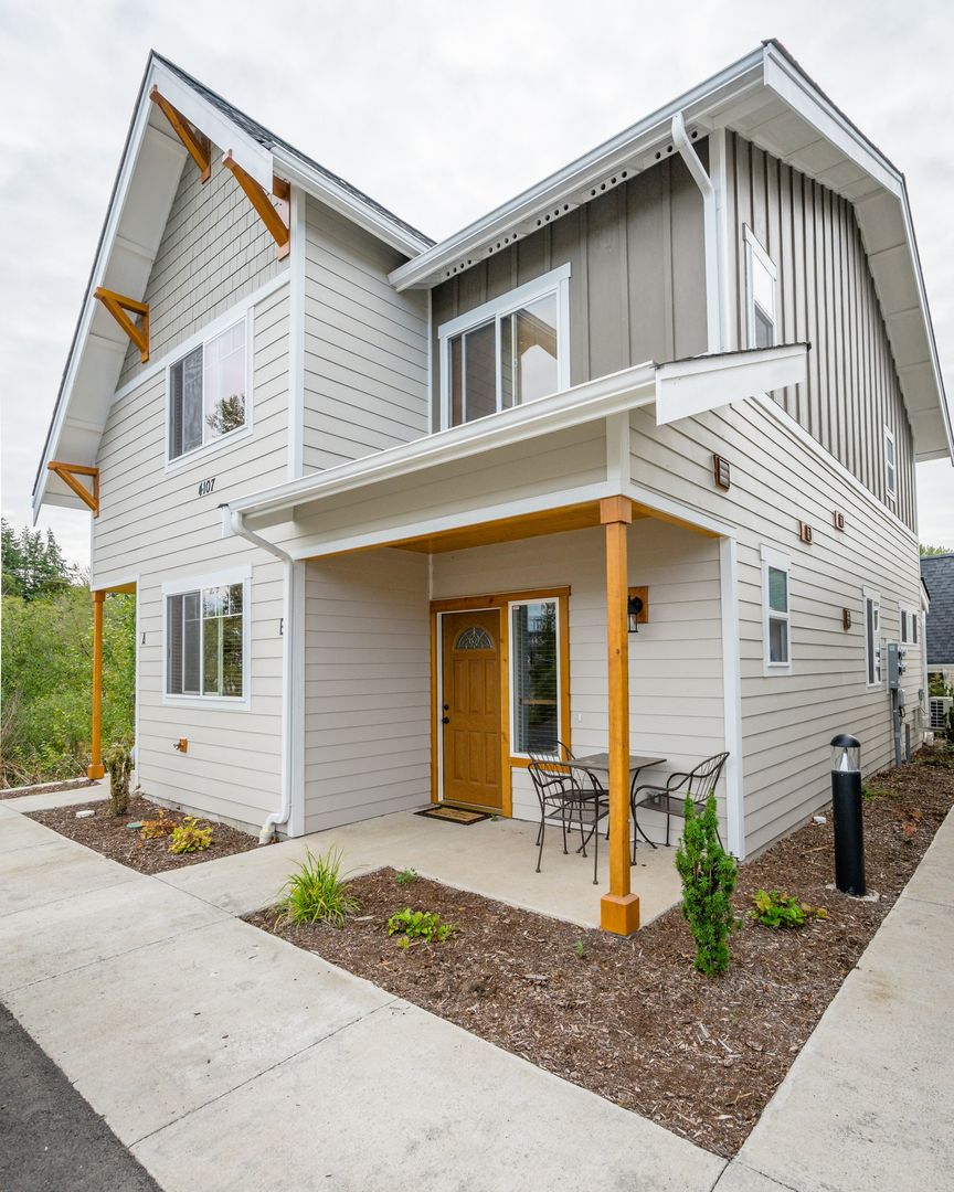 4101 Stonecrest Court - Bellingham - Washington - 2 bed, 1.5 bath rental property