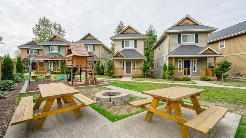 4001-4057 Belltown Court - Bellingham - Washington - 3 bed, 2.5 bath rental property