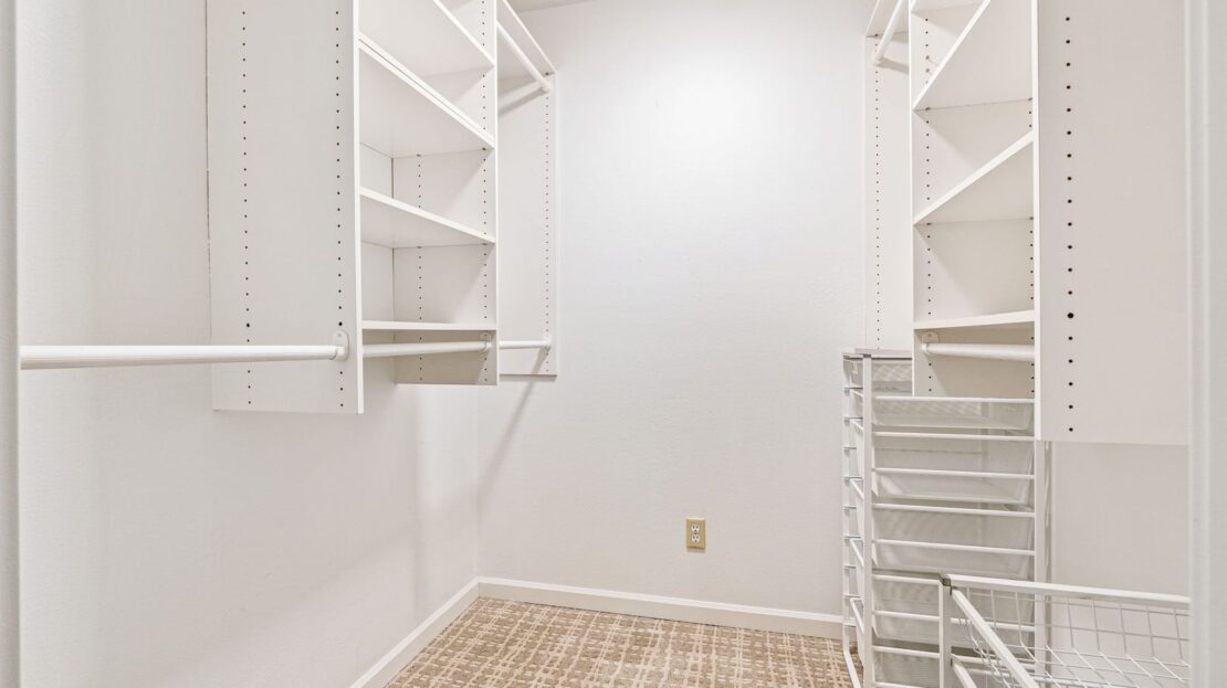 15938 Quarry Road, Unit A1 - Lake Oswego - Oregon - 2 bed, 1 bath rental property