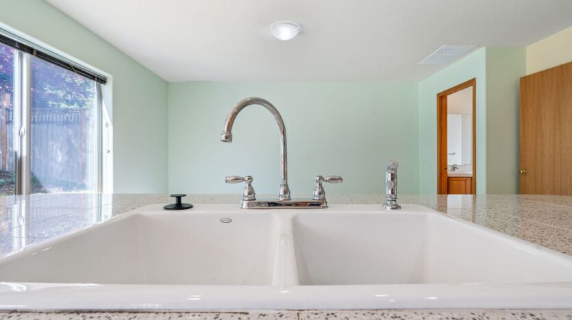16286 SW Horseshoe Way - Beaverton - Oregon - 3 bed, 2.5 bath rental property