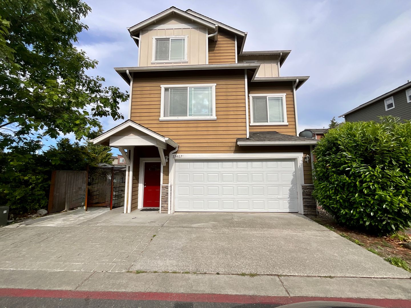 13407 11th Ave W - Everett - Washington - 5 bed, 3.5 bath rental property