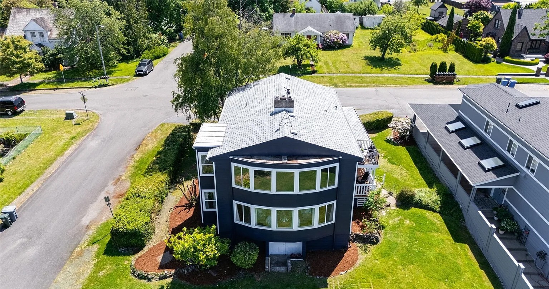 613 615 Lafayette Street - Steilacoom - Washington - 2 bed, 1 bath rental property