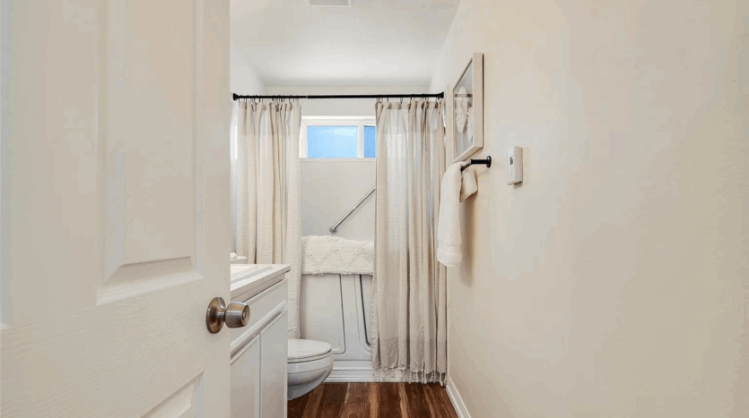 613 615 Lafayette Street - Steilacoom - Washington - 2 bed, 1 bath rental property