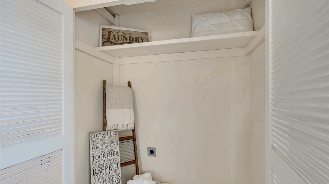 613 615 Lafayette Street - Steilacoom - Washington - 2 bed, 1 bath rental property