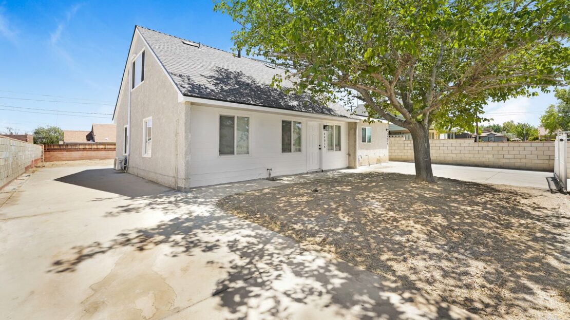 44014 Hoban Ave. - Lancaster - California - 4 bed, 1.5 bath rental property
