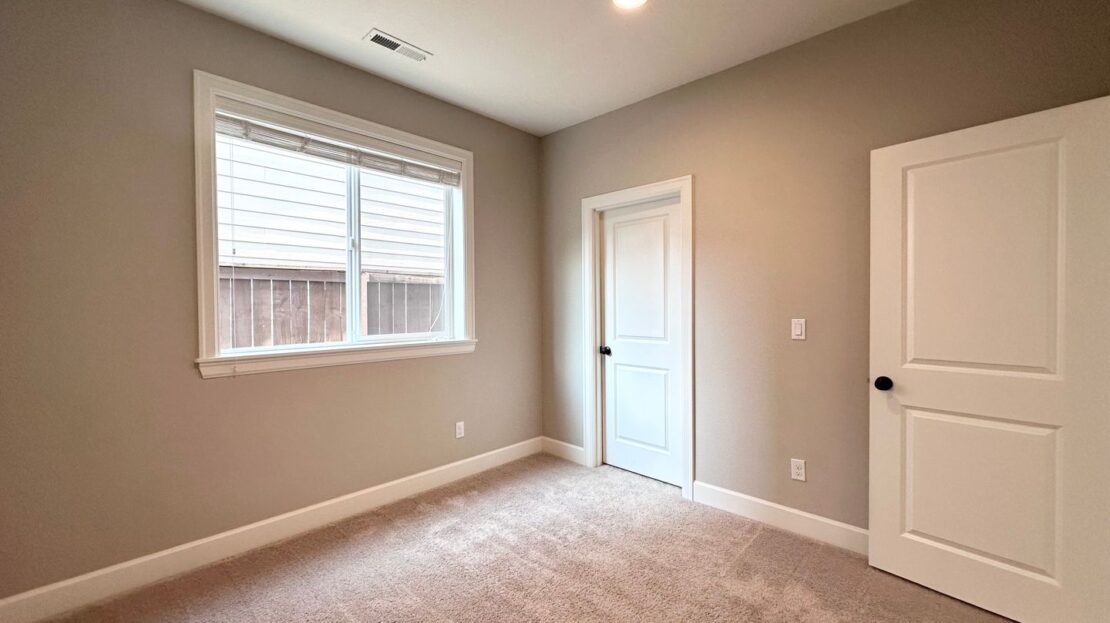 7698 NW Catalpa St. - Portland - Oregon - 5 bed, 3 bath rental property