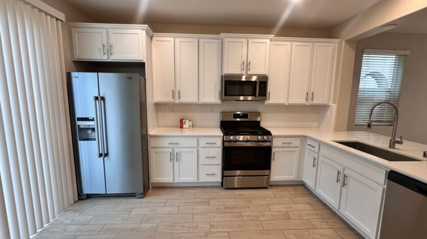 1116 Elevations Way  - Madera - California - 3 bed, 3 bath rental property