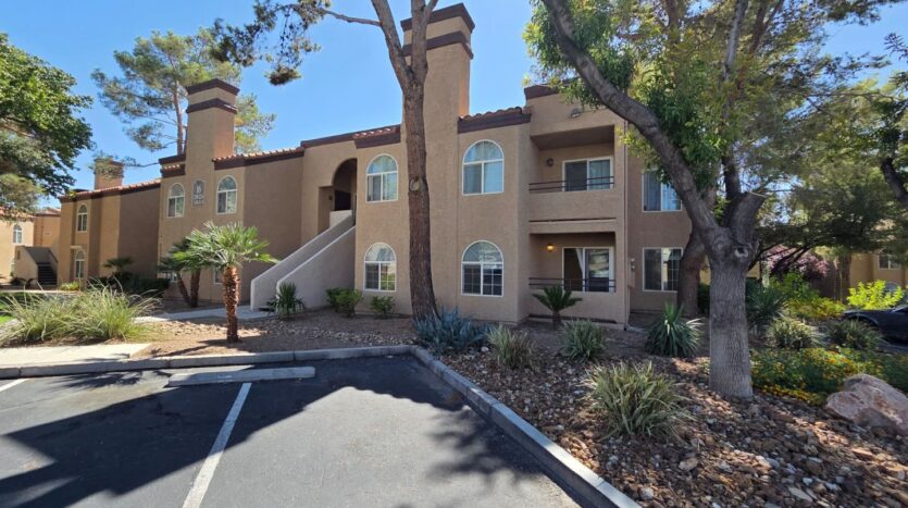 9325 West Desert Inn Road Building 16 unit 111 - Las Vegas - Nevada - 2 bed, 2 bath rental property