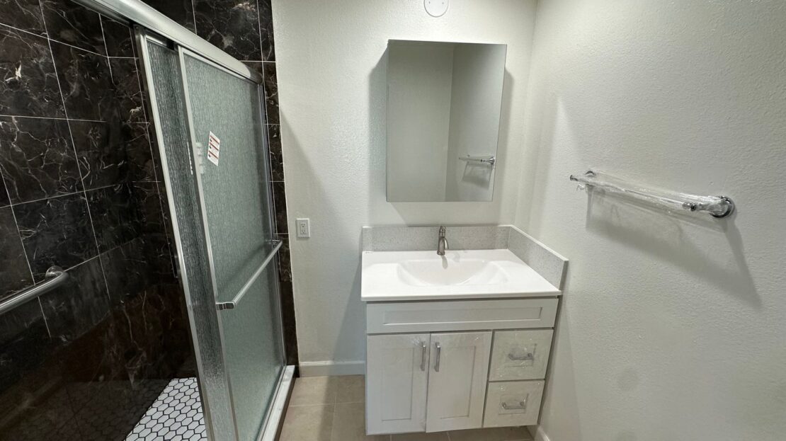 3050 S Bristol Unit 5A - Santa Ana - California - 1 bed, 1 bath rental property