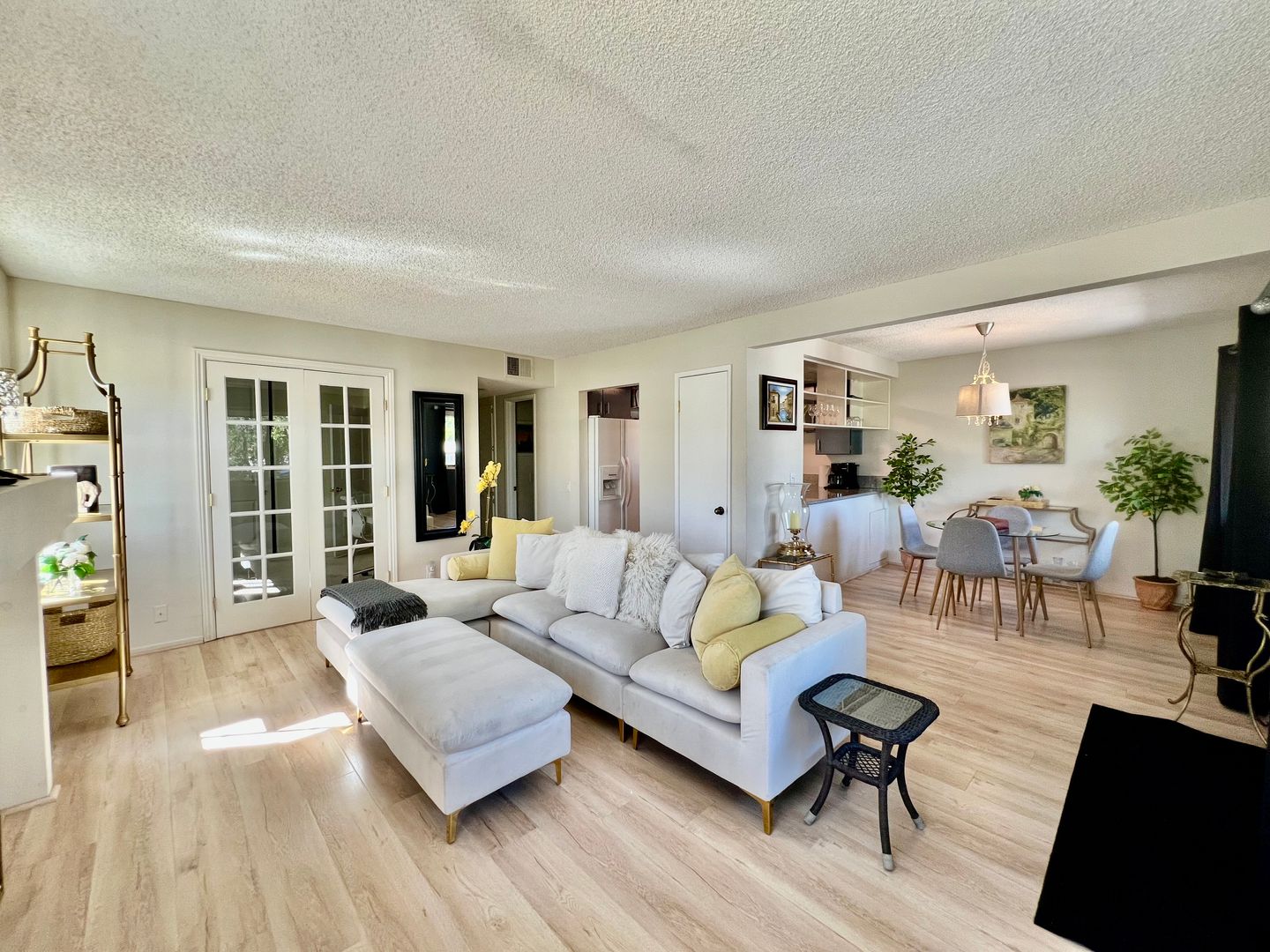 373 W Mariscal Rd - Palm Springs - California - 3 bed, 2 bath rental property