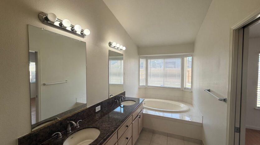 7631 N. State Street  - Fresno - California - 3 bed, 2.5 bath rental property