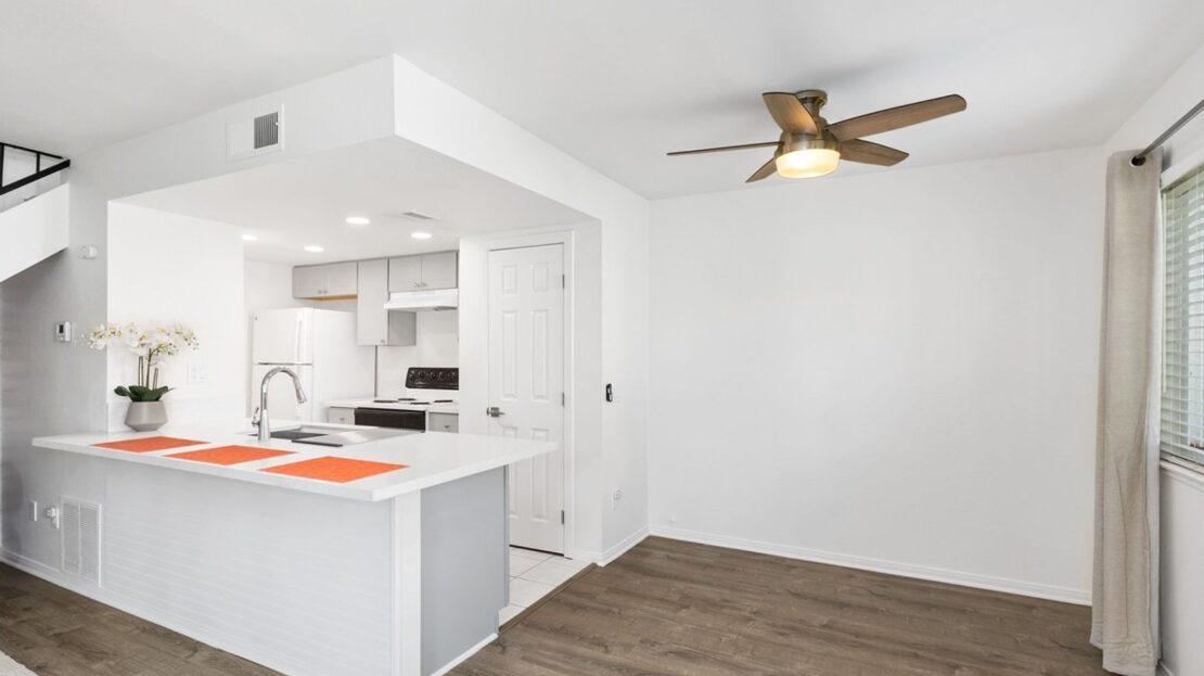 72728 Willow St. Unit 2 - Palm Desert - California - 2 bed, 1 bath rental property