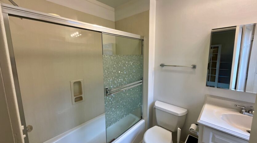 1425 32nd Ave S - Seattle - Washington - 3 bed, 2 bath rental property
