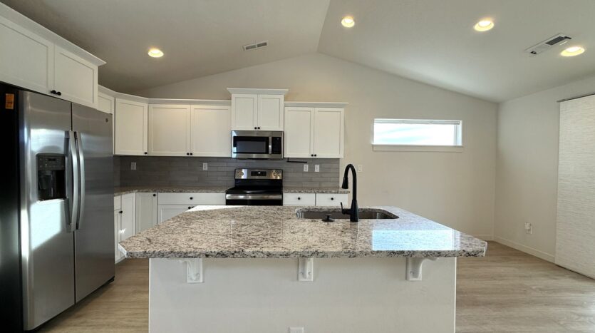 3483 NW 9th St  - Redmond - Oregon - 3 bed, 2 bath rental property