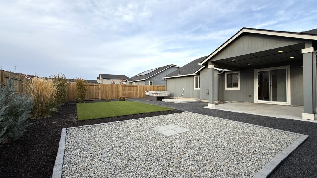 3483 NW 9th St  - Redmond - Oregon - 3 bed, 2 bath rental property
