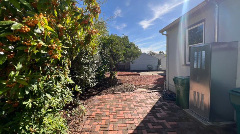 130 Marlow Drive - Oakland - California - 2 bed, 1 bath rental property