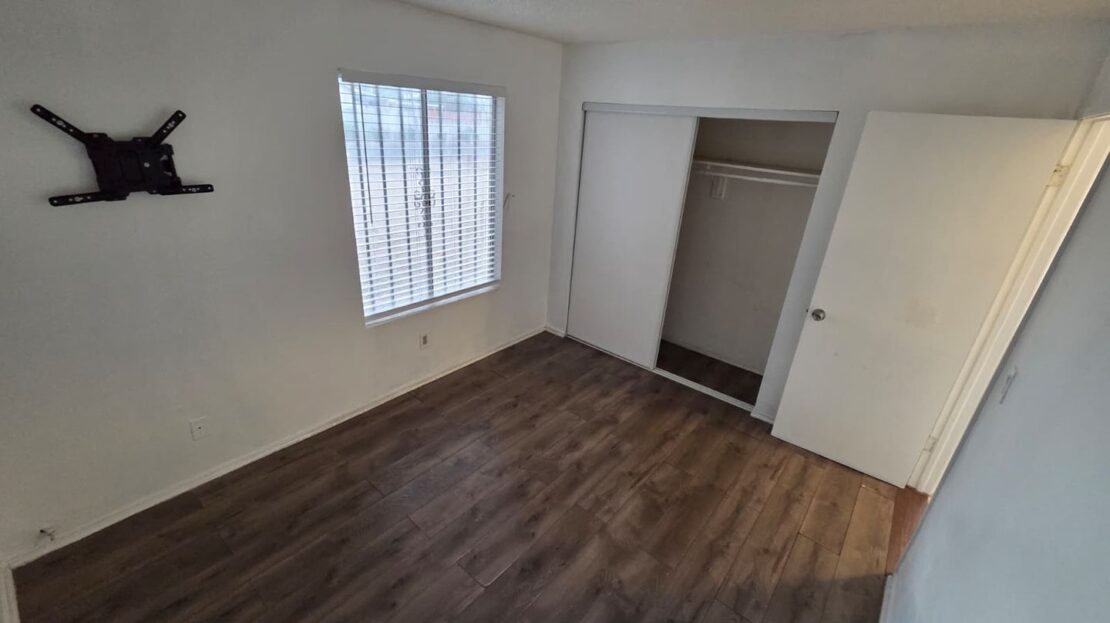 717 Covington Lane Apt. 2 - Las Vegas - Nevada - 2 bed, 1 bath rental property