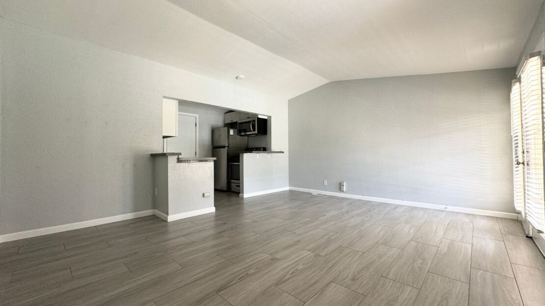 511 East Chuckwalla Rd - Unit 4  - Palm Springs - California - 1 bed, 1 bath rental property