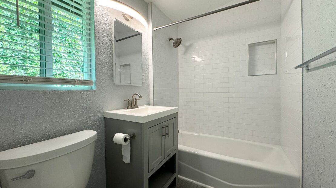 511 East Chuckwalla Rd - Unit 4  - Palm Springs - California - 1 bed, 1 bath rental property