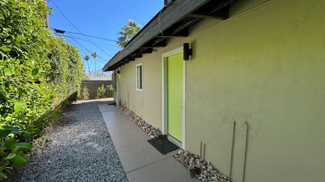 511 East Chuckwalla Rd - Unit 4  - Palm Springs - California - 1 bed, 1 bath rental property