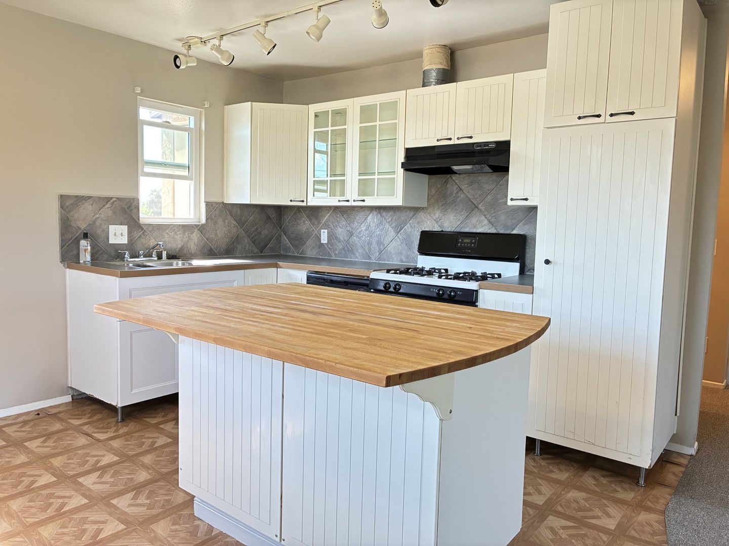 342 N. San Gabriel Blvd - Azusa - California - 2 bed, 1 bath rental property