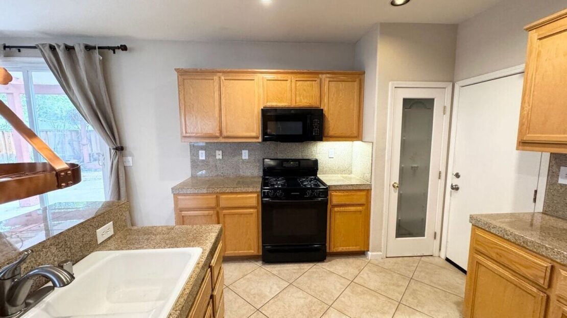 6383 Almaden Way - Livermore - California - 4 bed, 2 bath rental property