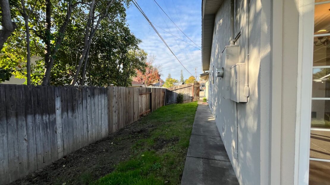 5104 Atlanta Way - Sacramento - California - 3 bed, 2 bath rental property
