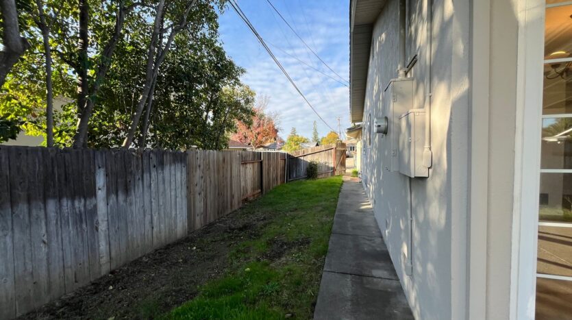 5104 Atlanta Way - Sacramento - California - 3 bed, 2 bath rental property