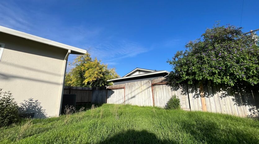 5104 Atlanta Way - Sacramento - California - 3 bed, 2 bath rental property