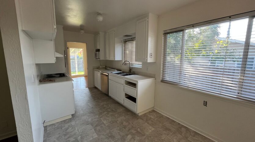 5104 Atlanta Way - Sacramento - California - 3 bed, 2 bath rental property