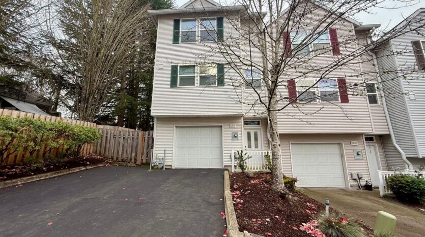 10545 SW Cougar Lane - Beaverton - Oregon - 3 bed, 3.5 bath rental property
